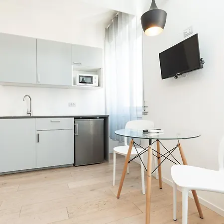 10 Minuti Da E Dal Centro Apartamento *