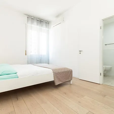 2 Min - 5 Min Centro Citta Apartment